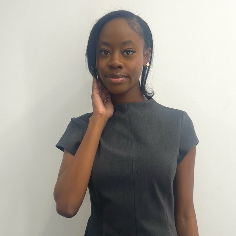 Meet your Posher, Mia